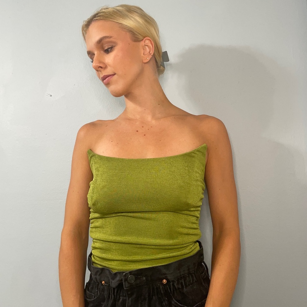 Green shimmery tube top with wire corset boning in the front. Size: S. Worn once